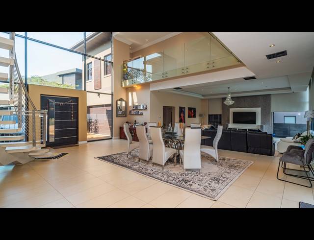 4 BEDROOM FREESTANDING FOR SALE IN LA LUCIA